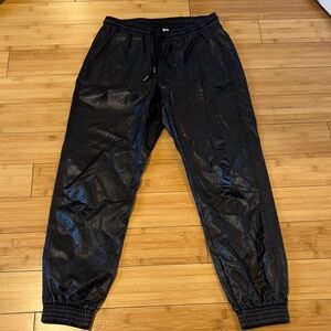 Woman's Black Jogger Pants